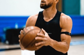 开元中国-萨姆纳正式加盟广东宏远