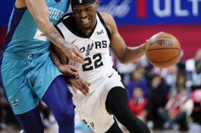 开元体育-包含离谱！风云突变圣安东尼奥马刺冲刺阶段更衣室发声罗马调整名单备战意甲，夏洛特黄蜂完成体检备战法国杯的词条